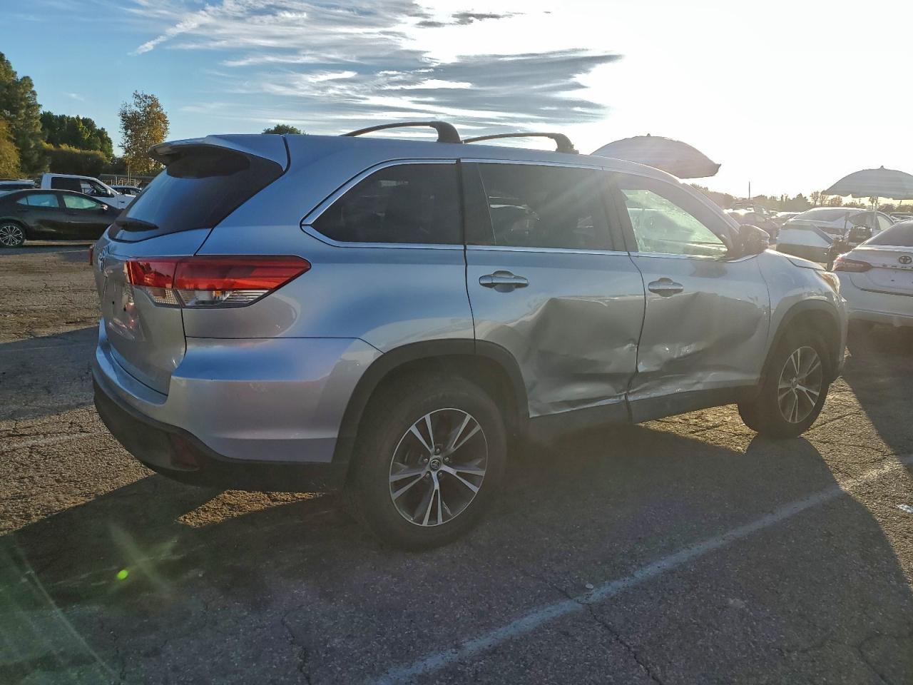 2019 TOYOTA HIGHLANDER