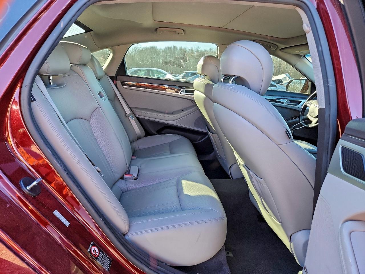 2016 HYUNDAI GENESIS