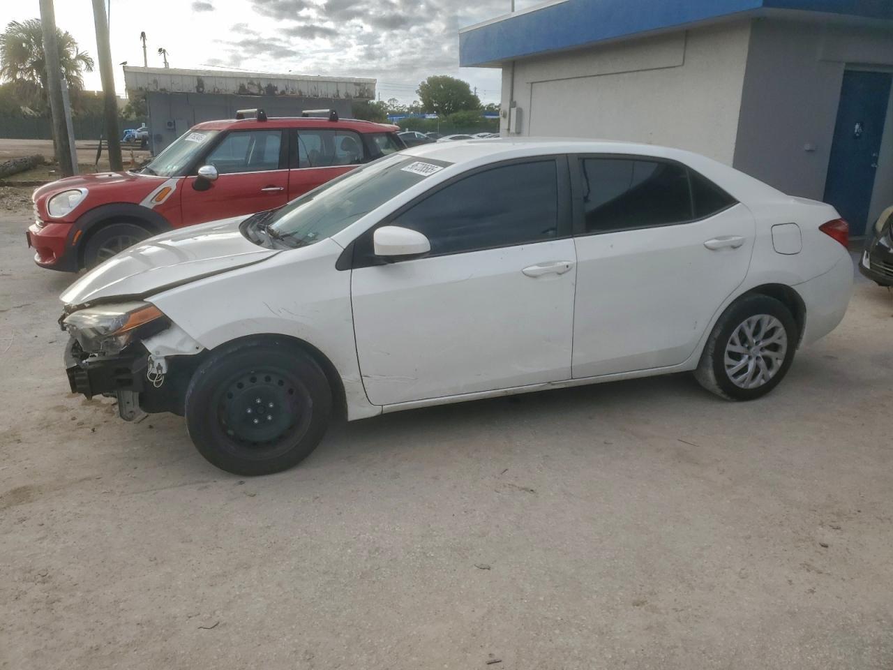2017 TOYOTA COROLLA