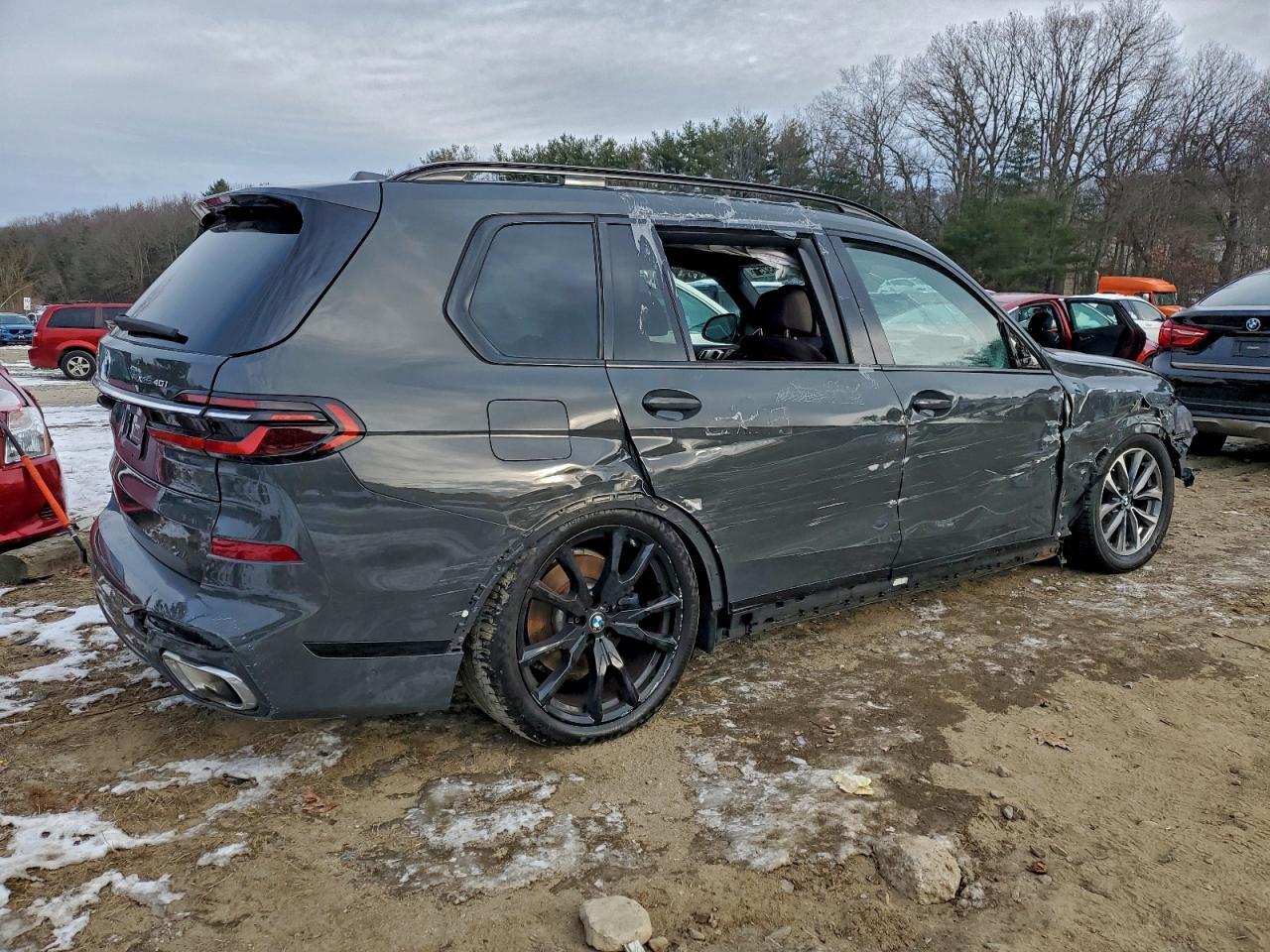 2023 BMW X7