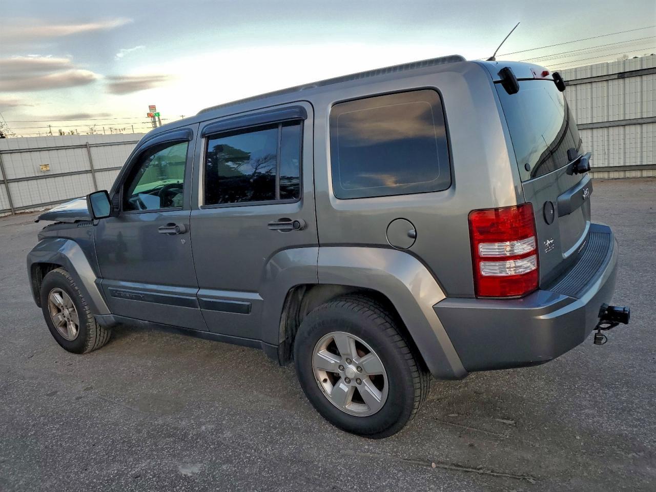 2012 JEEP Liberty