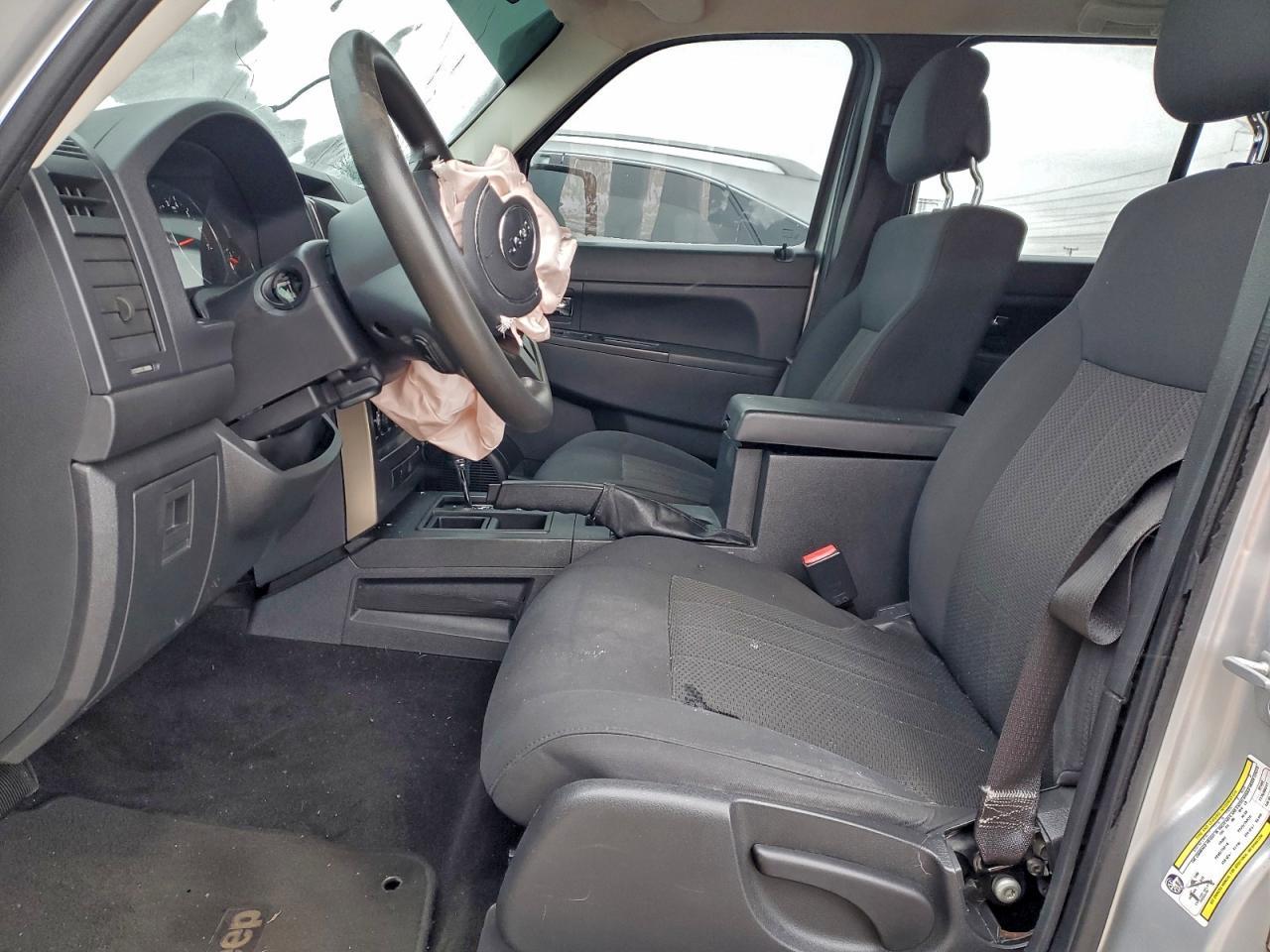 2012 JEEP Liberty