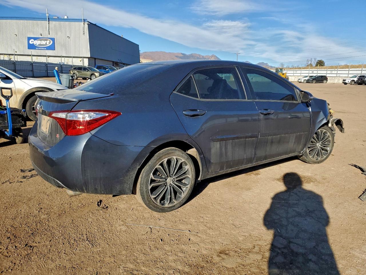 2015 TOYOTA COROLLA