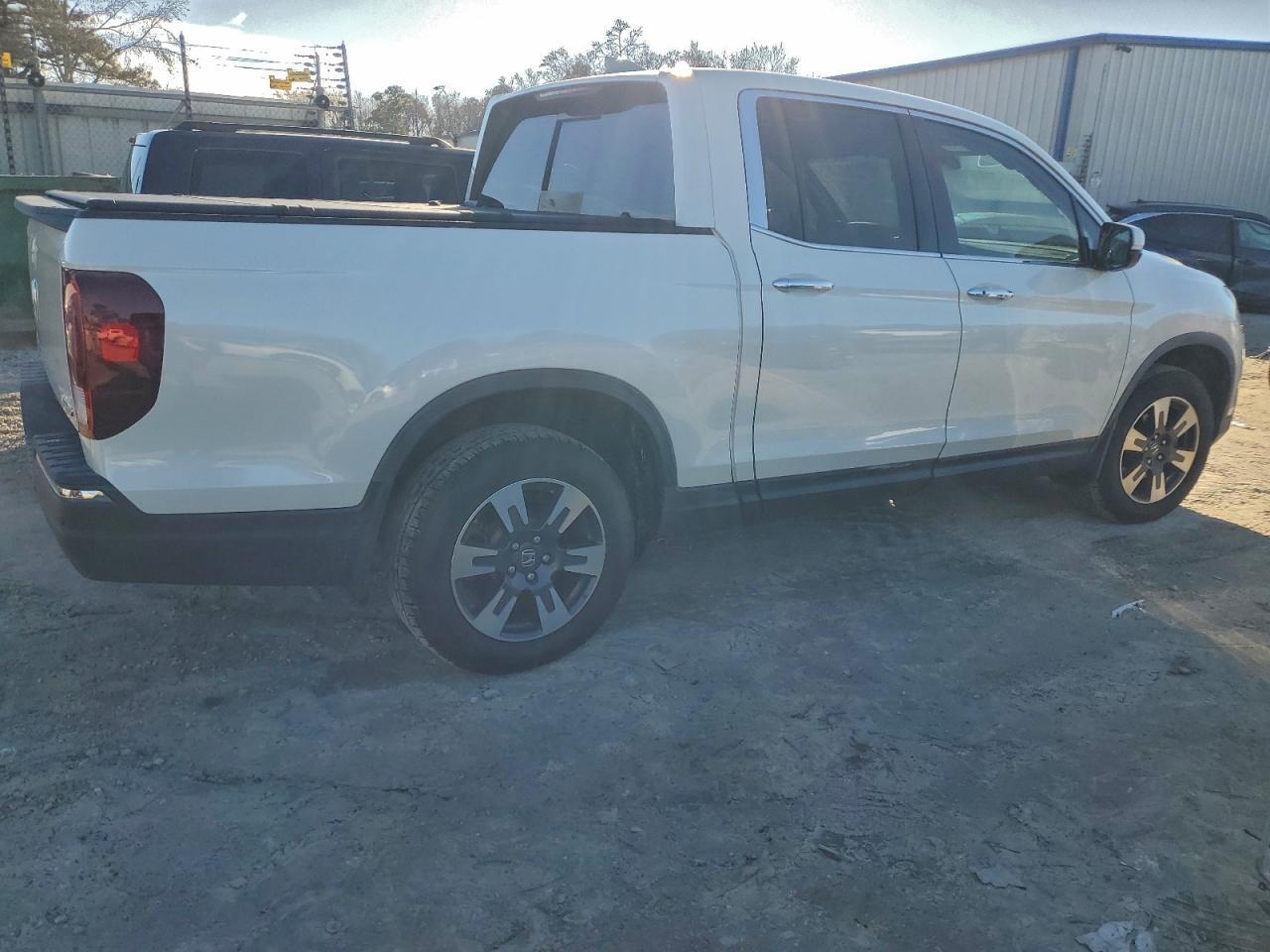 2017 HONDA Ridgeline