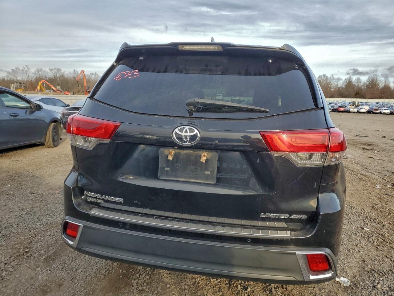 2018 TOYOTA HIGHLANDER