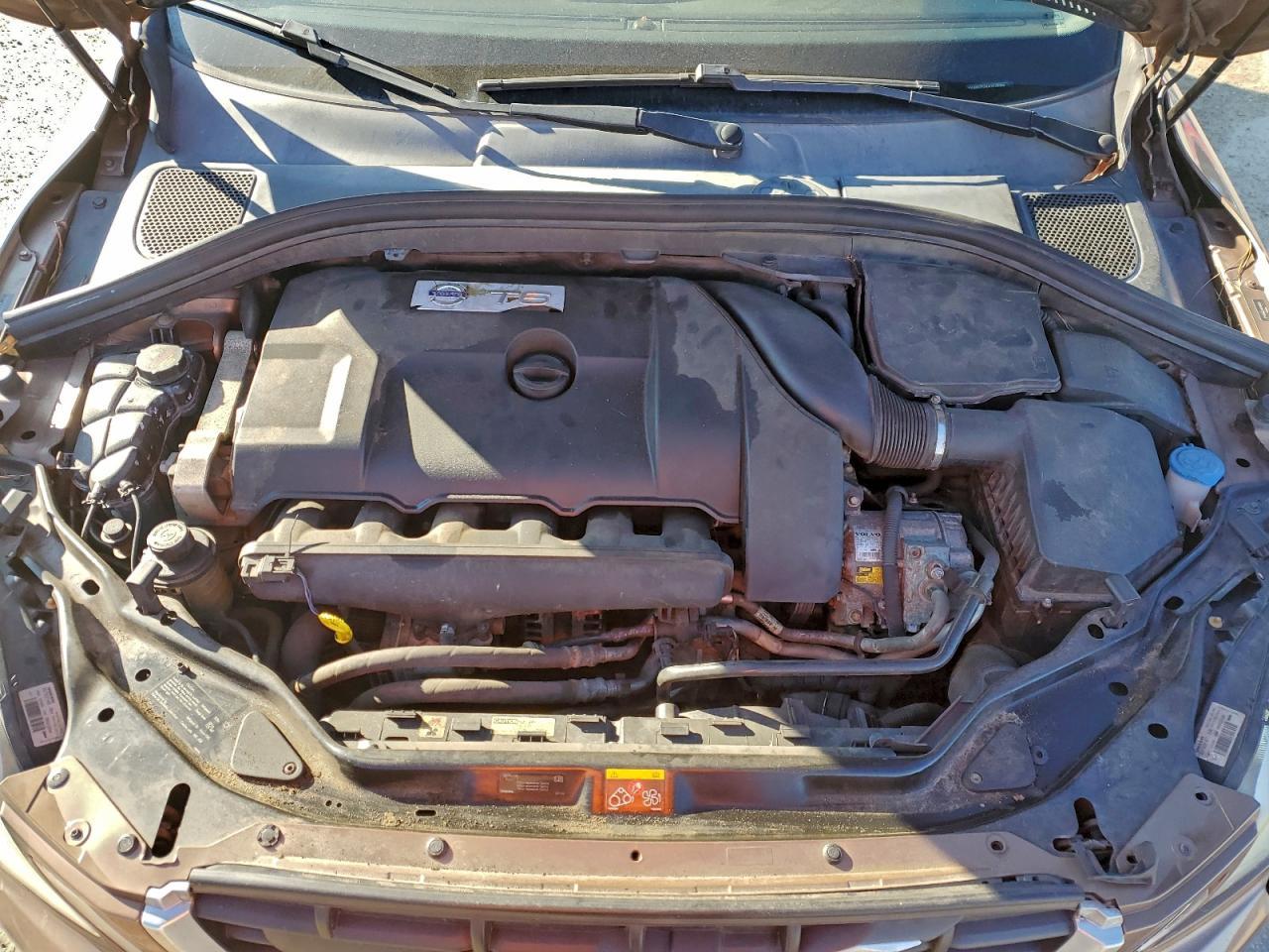 2010 VOLVO XC60