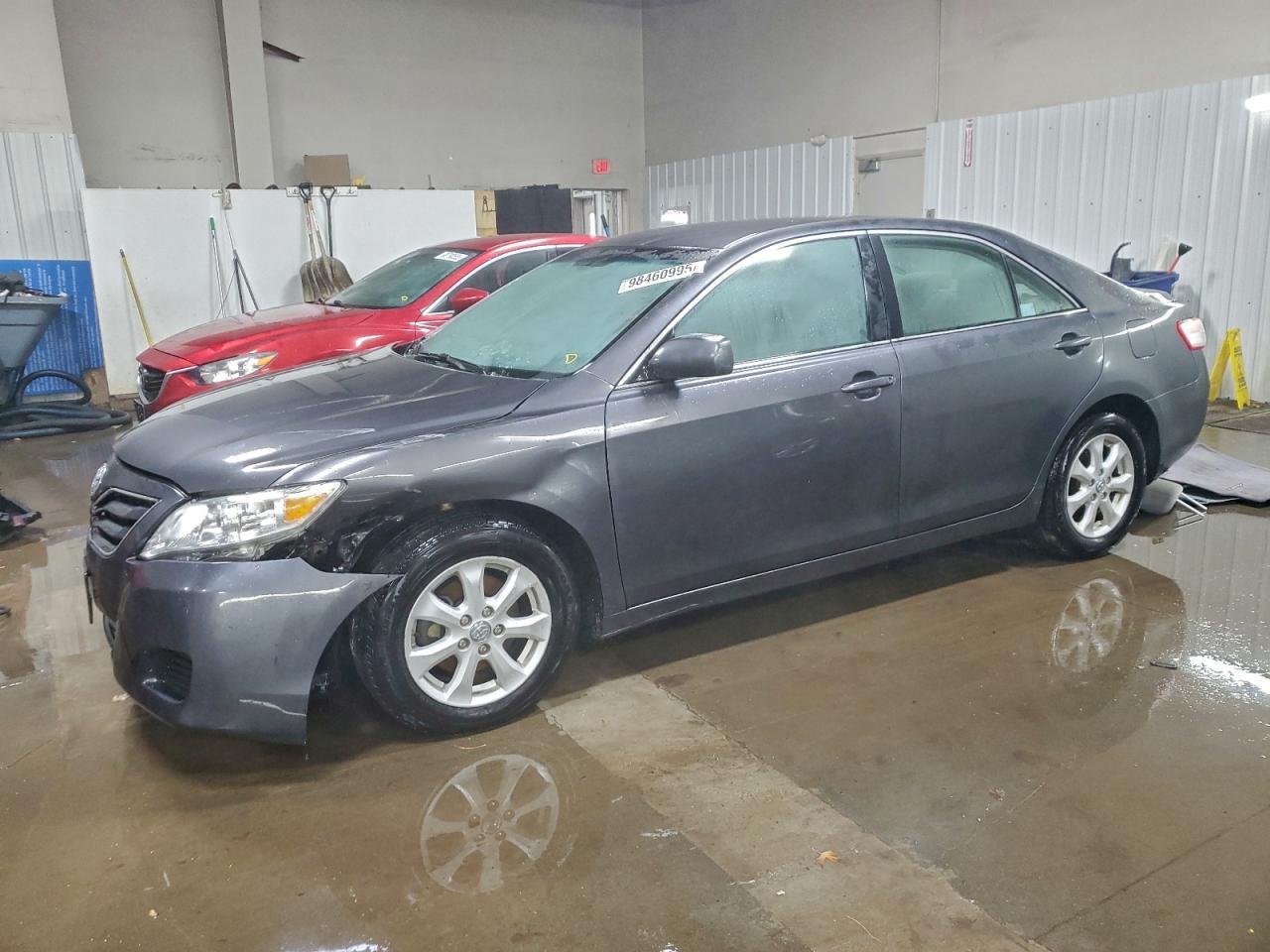 2011 TOYOTA CAMRY