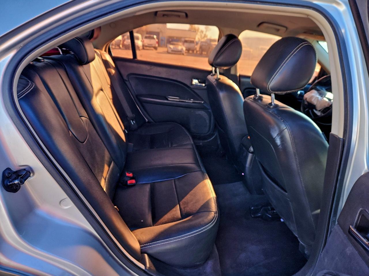2011 FORD FUSION