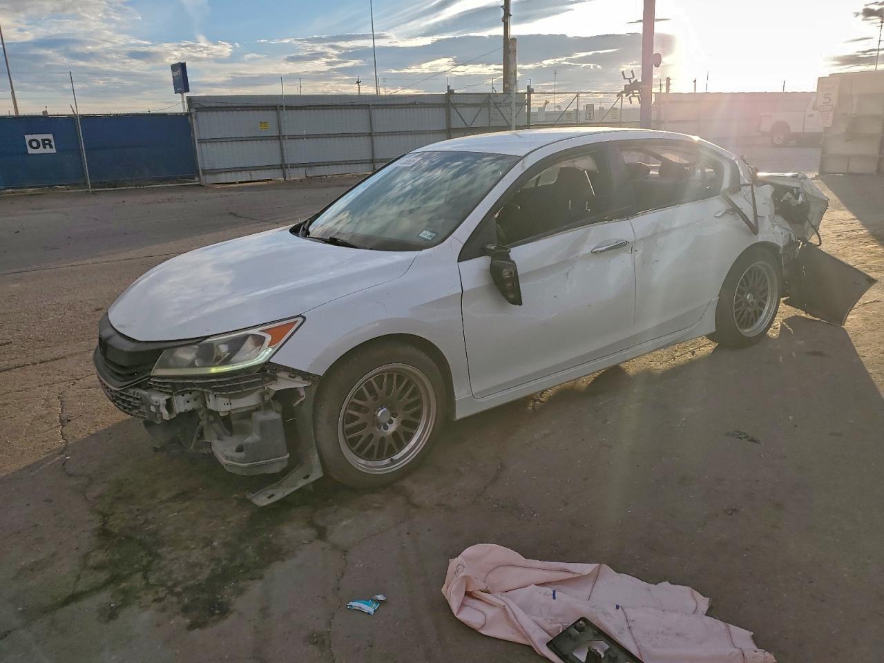2017 HONDA ACCORD