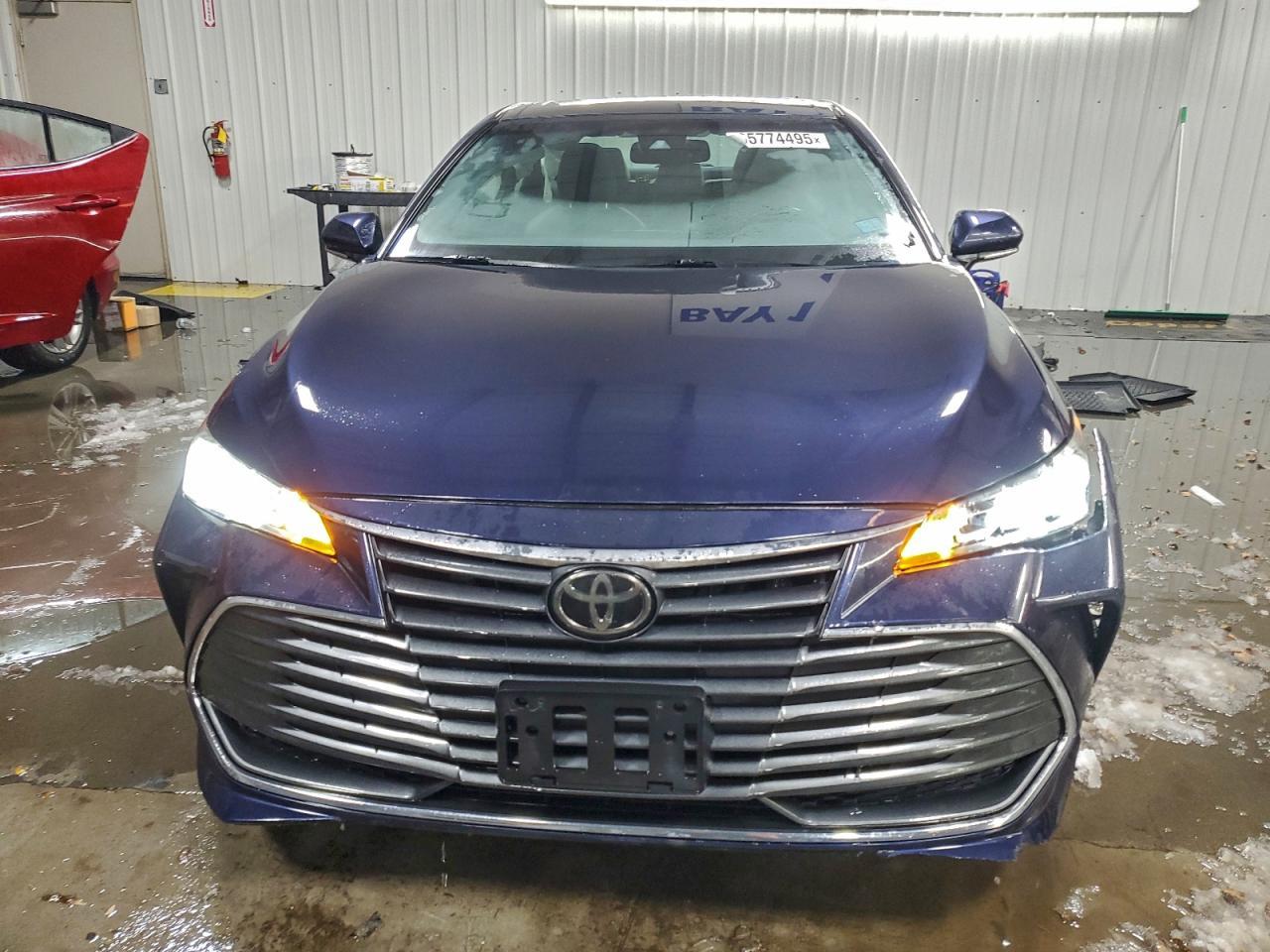 2019 TOYOTA Avalon
