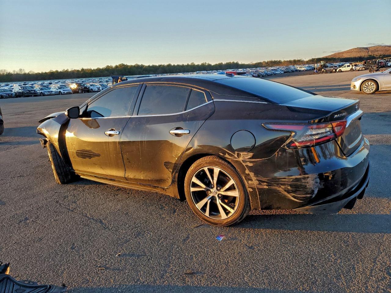 2018 NISSAN Maxima