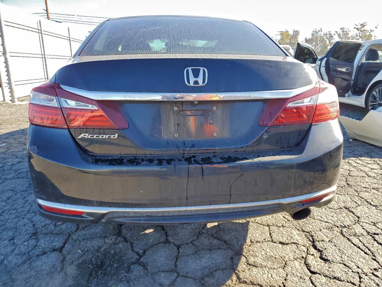 2017 HONDA ACCORD