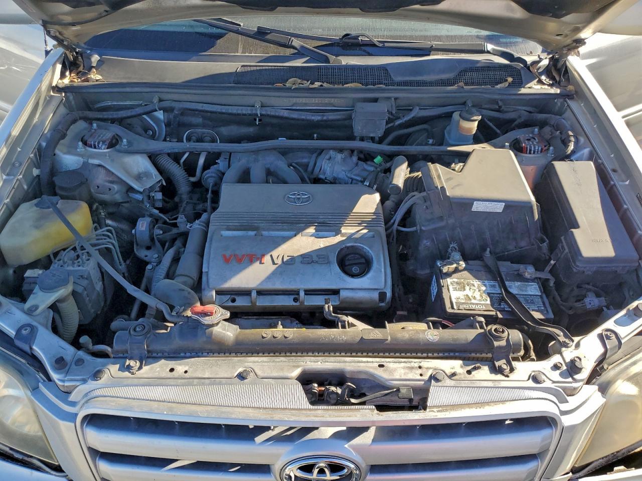 2005 TOYOTA HIGHLANDER