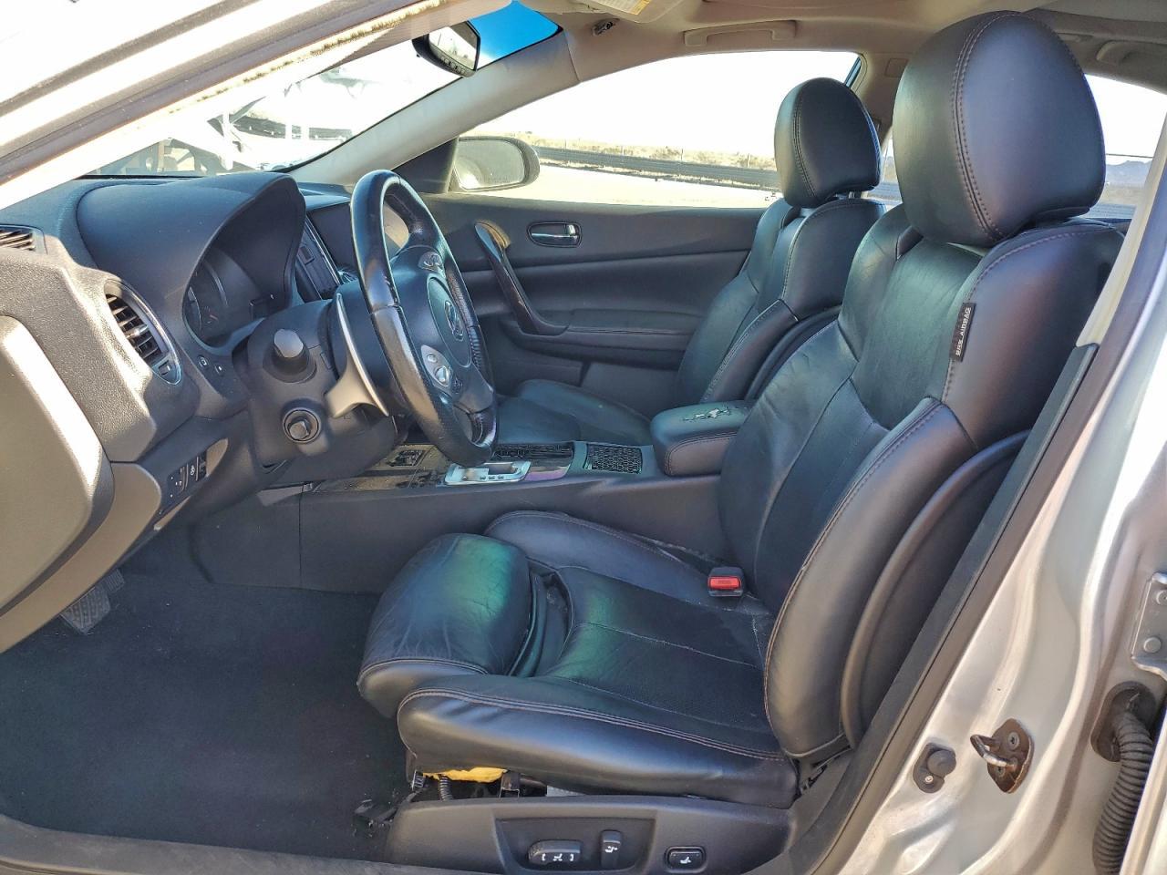 2010 NISSAN Maxima