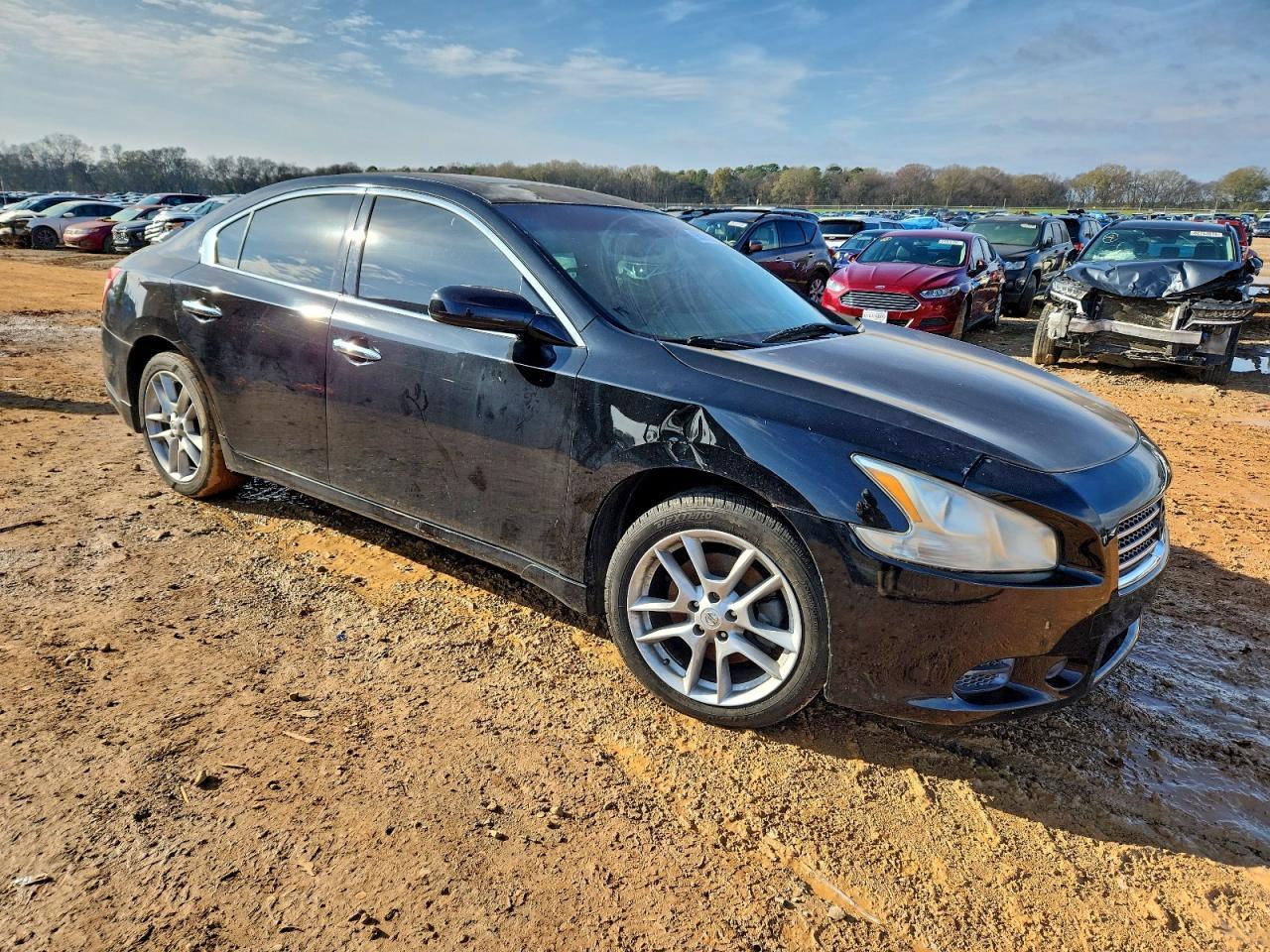 2010 NISSAN Maxima