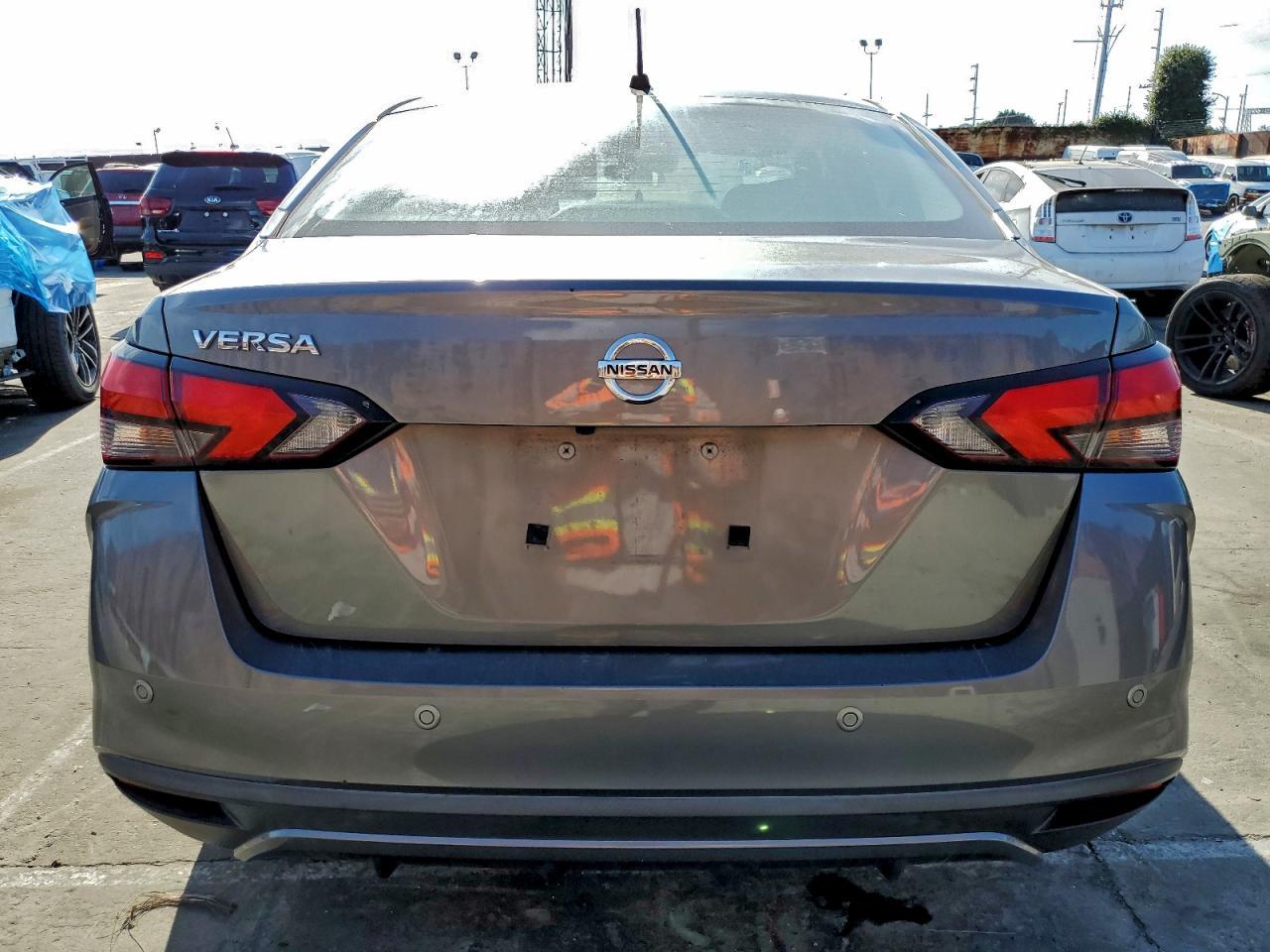 2020 NISSAN VERSA