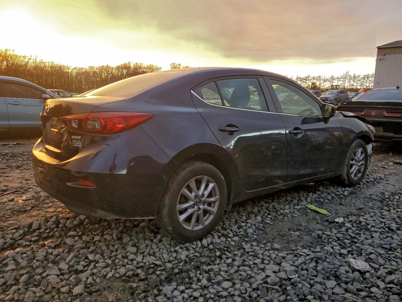 2018 MAZDA 3