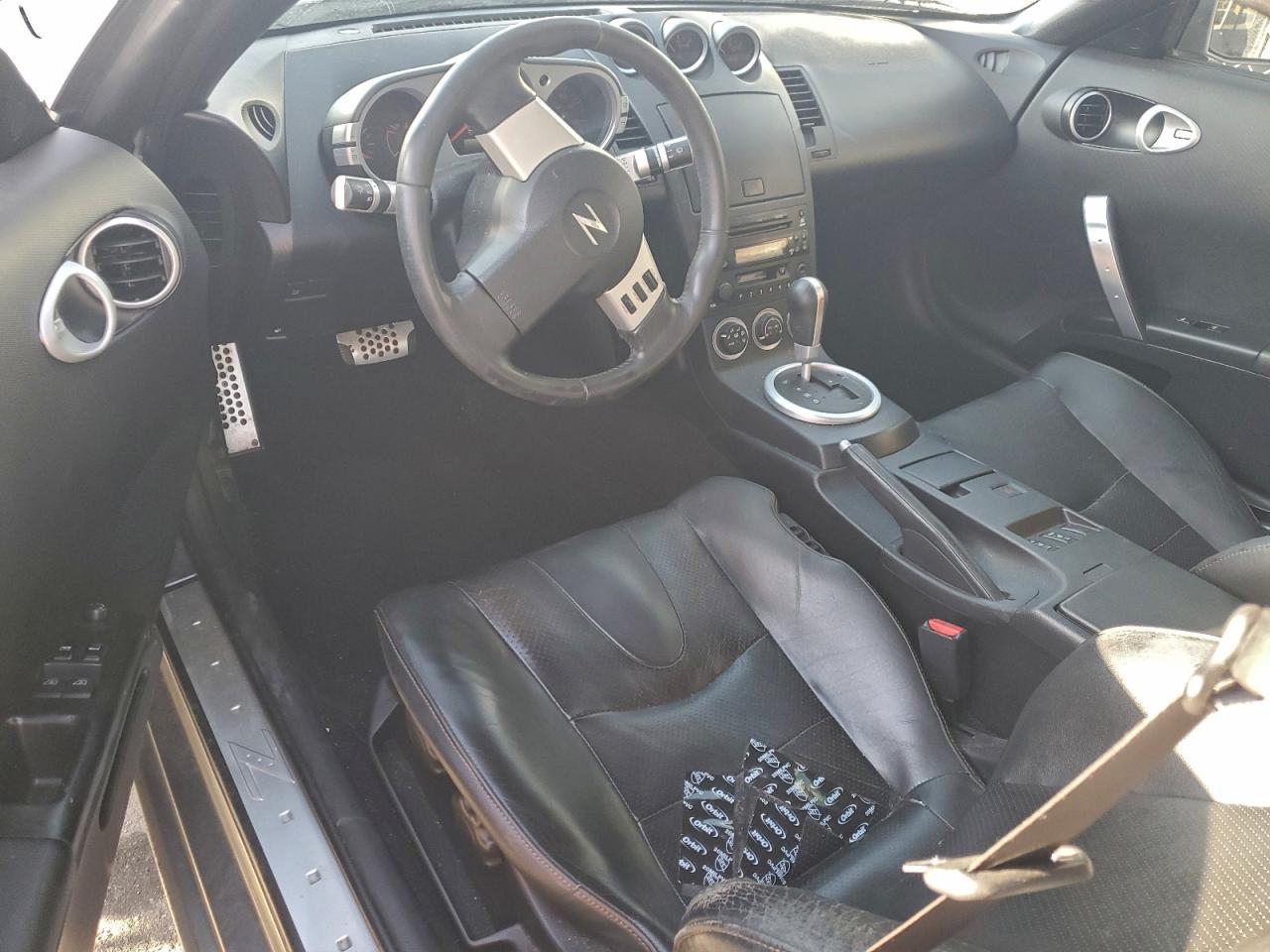 2004 NISSAN Z