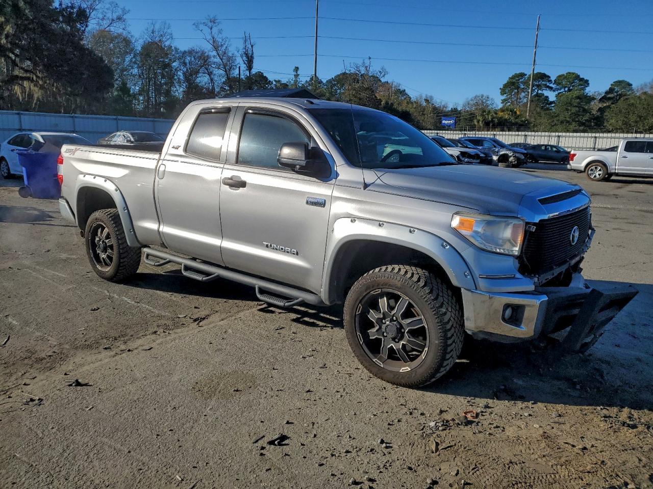 2016 TOYOTA TUNDRA