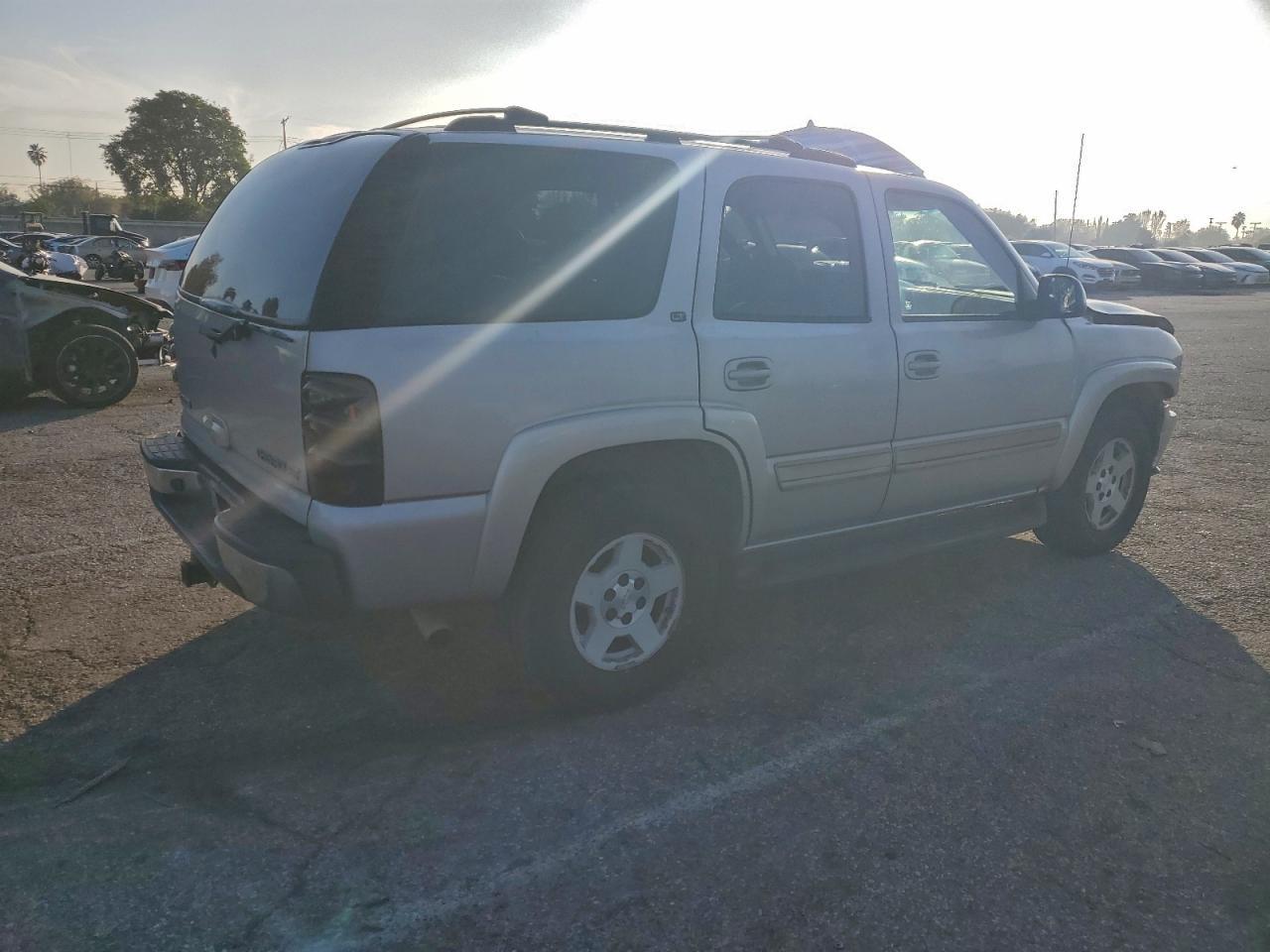 2004 CHEVROLET Tahoe
