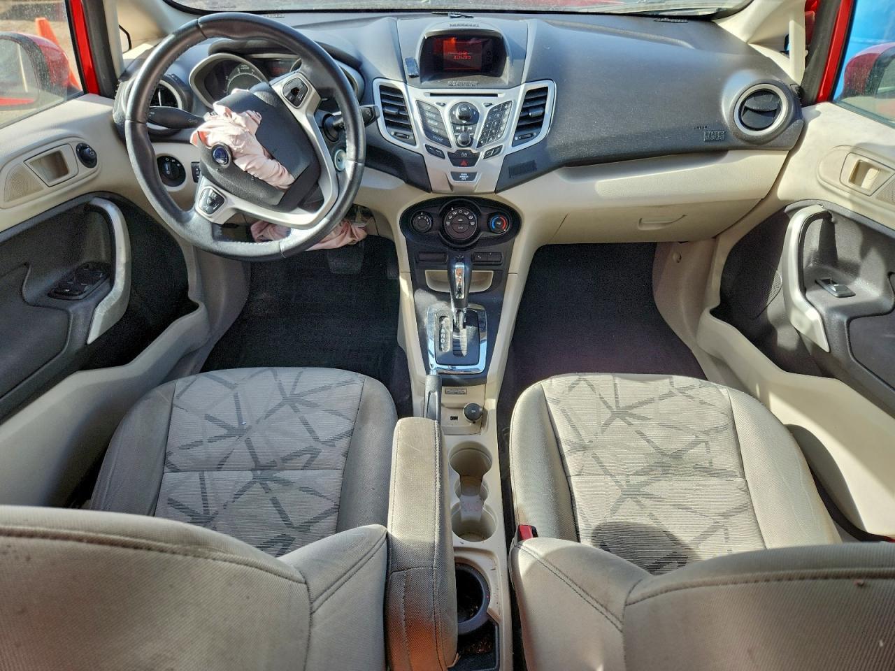 2013 FORD Fiesta