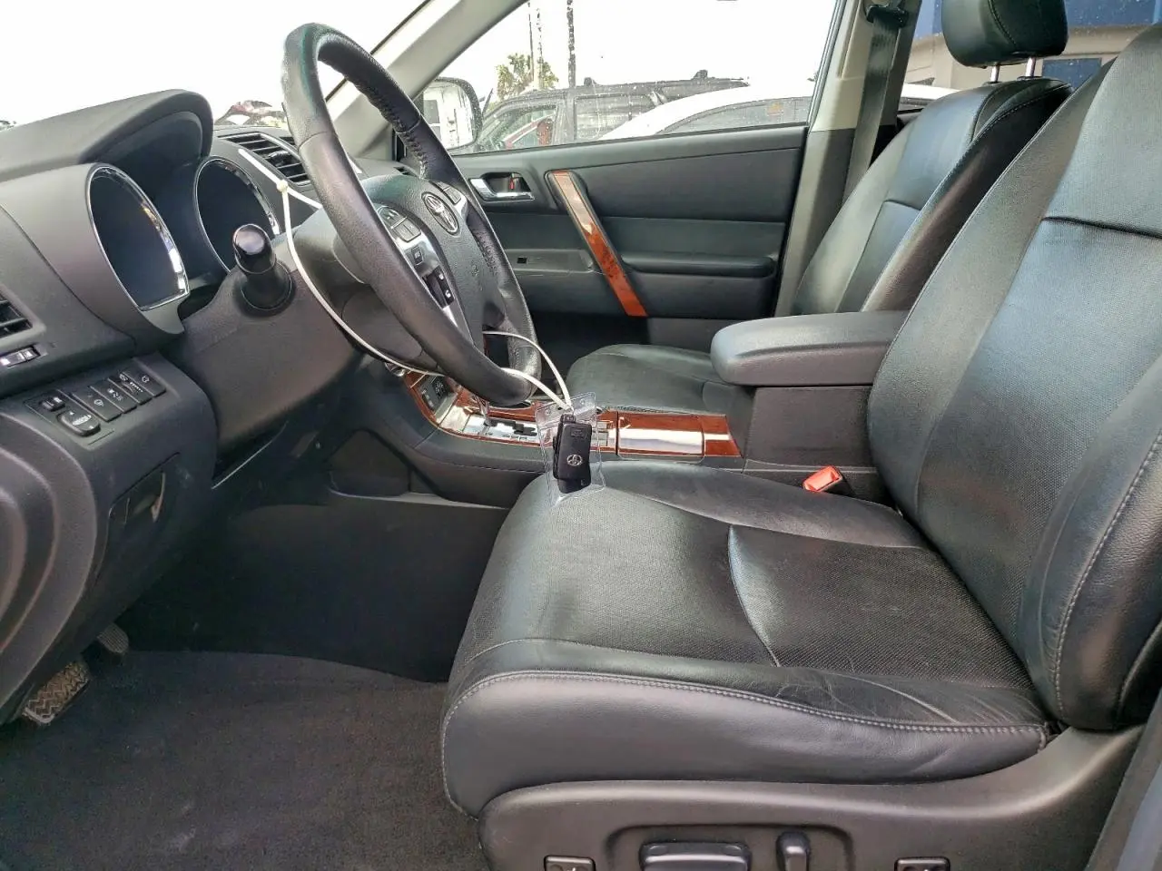 2012 TOYOTA HIGHLANDER