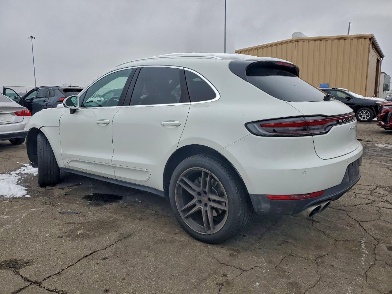 2021 PORSCHE Macan