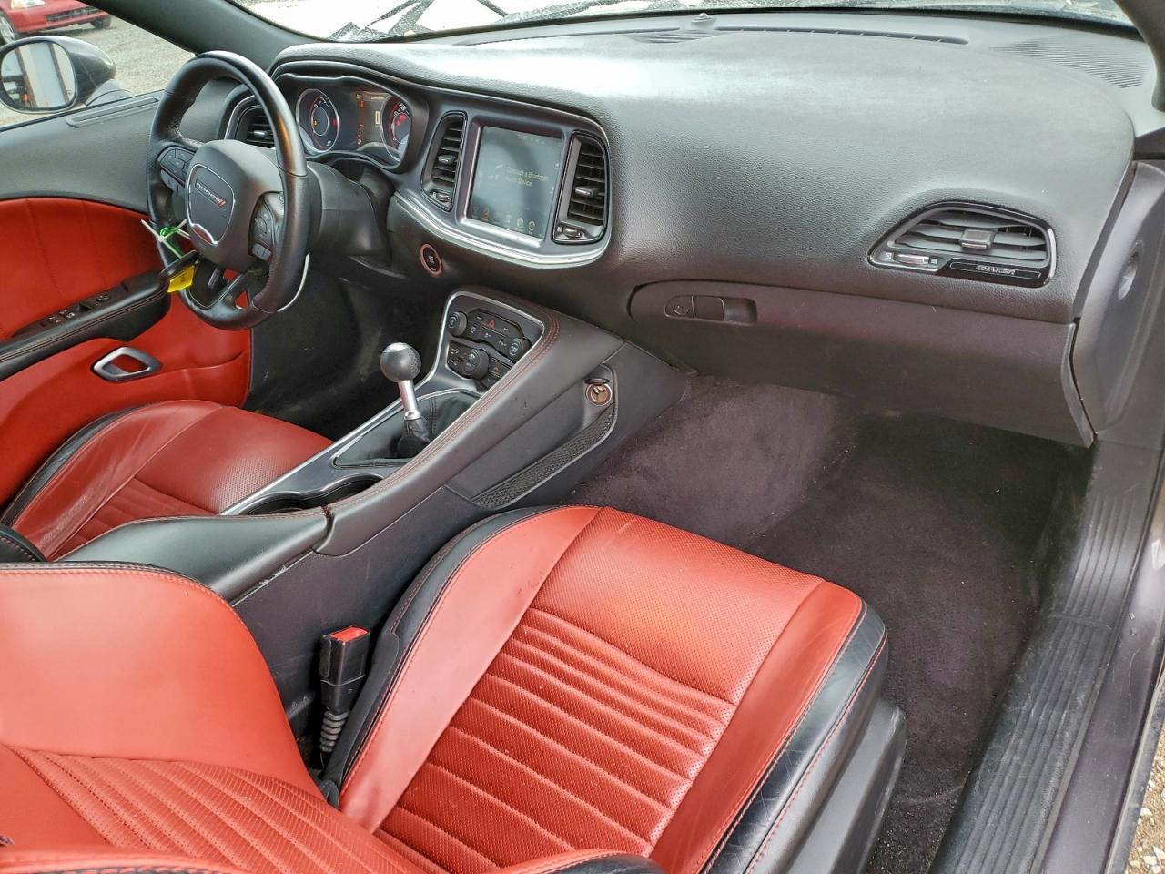 2016 DODGE Challenger