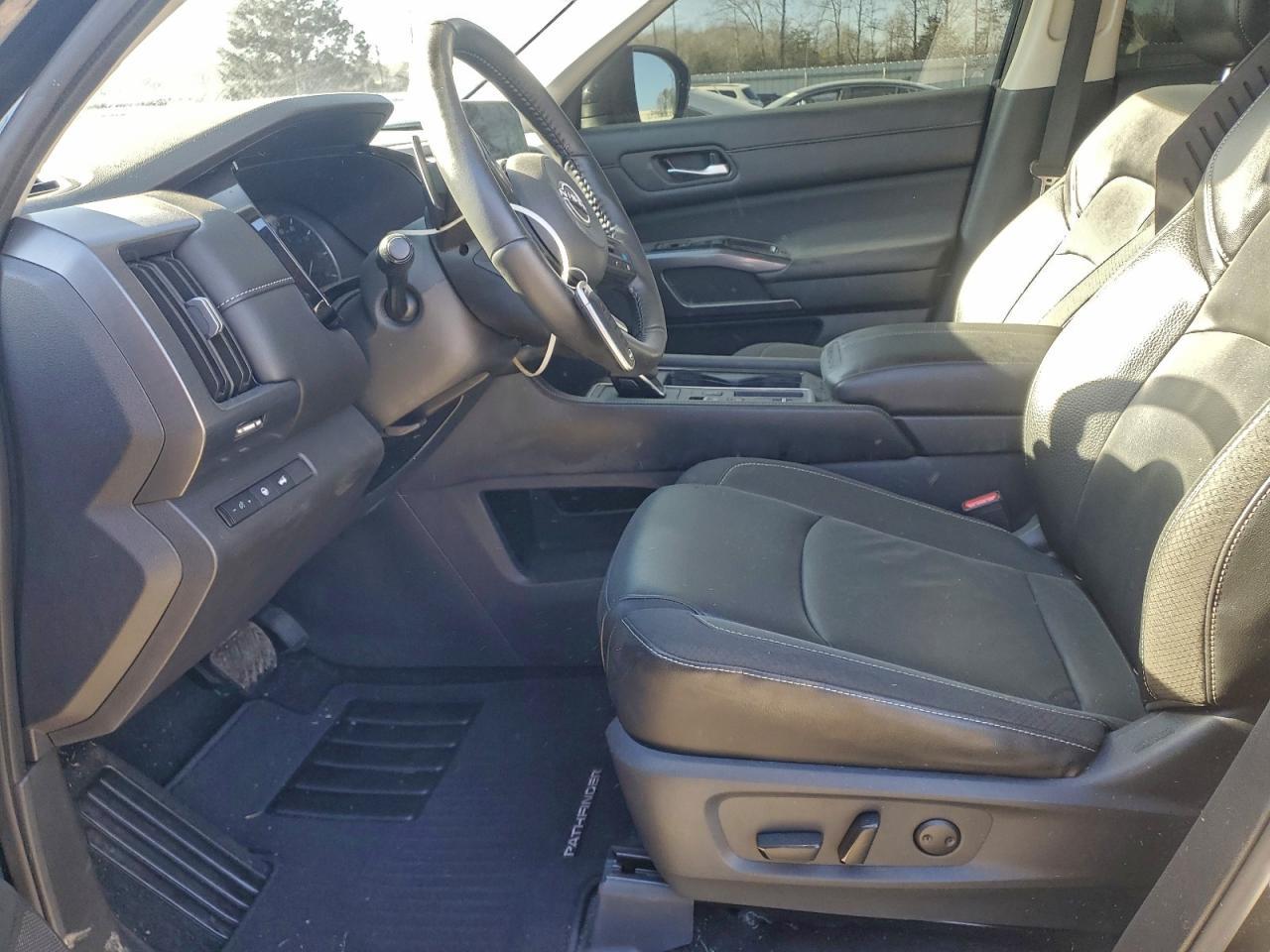 2024 NISSAN PATHFINDER