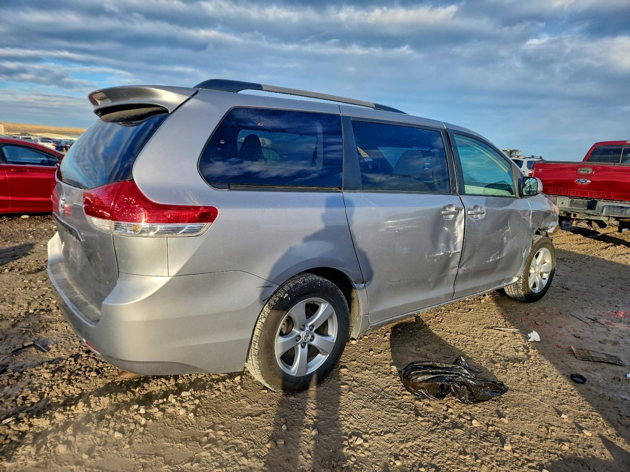 2012 TOYOTA SIENNA