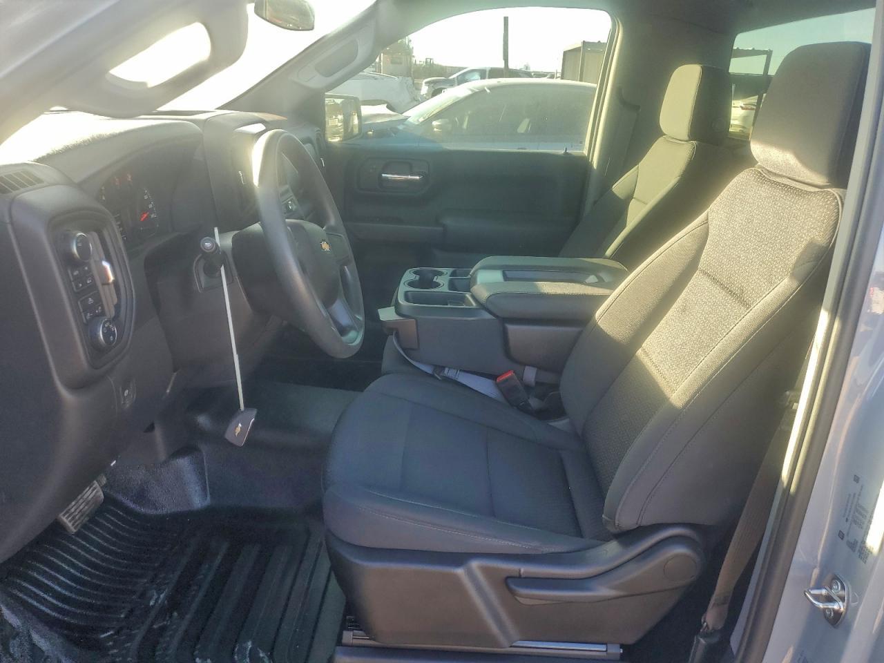 2024 CHEVROLET Silverado