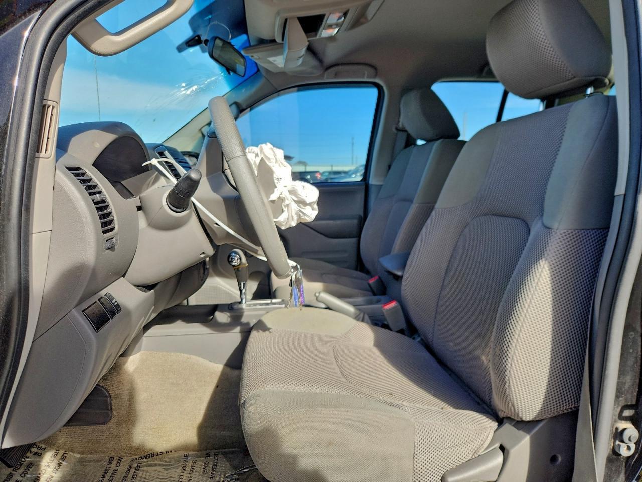 2015 NISSAN Frontier