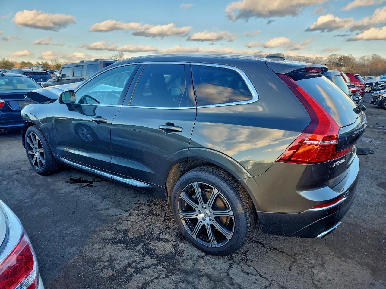 2020 VOLVO XC60