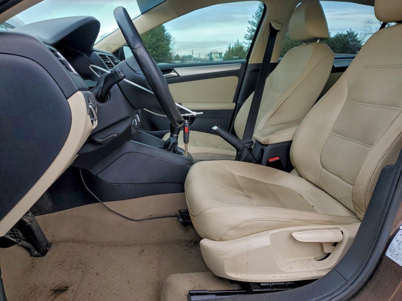 2012 VOLKSWAGEN JETTA