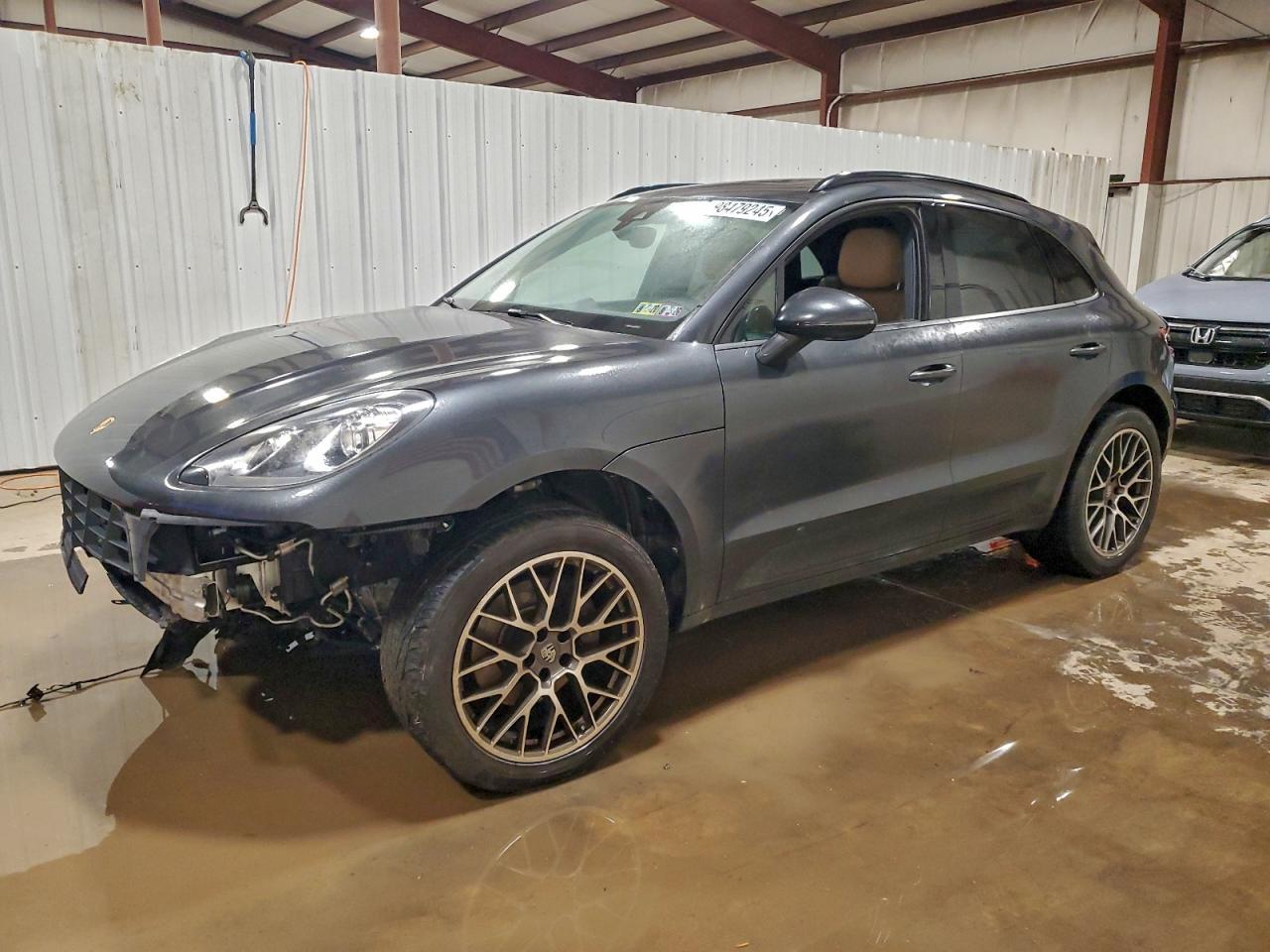 2018 PORSCHE Macan