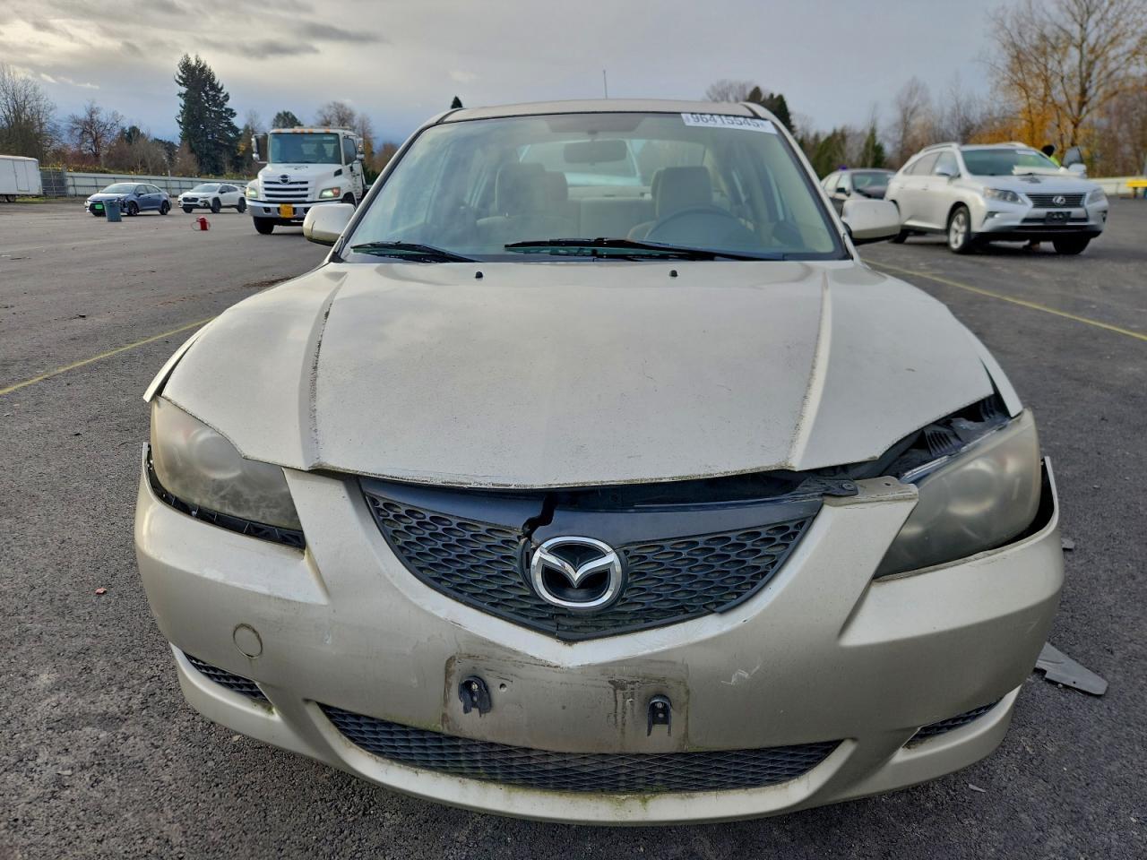 2004 MAZDA 3