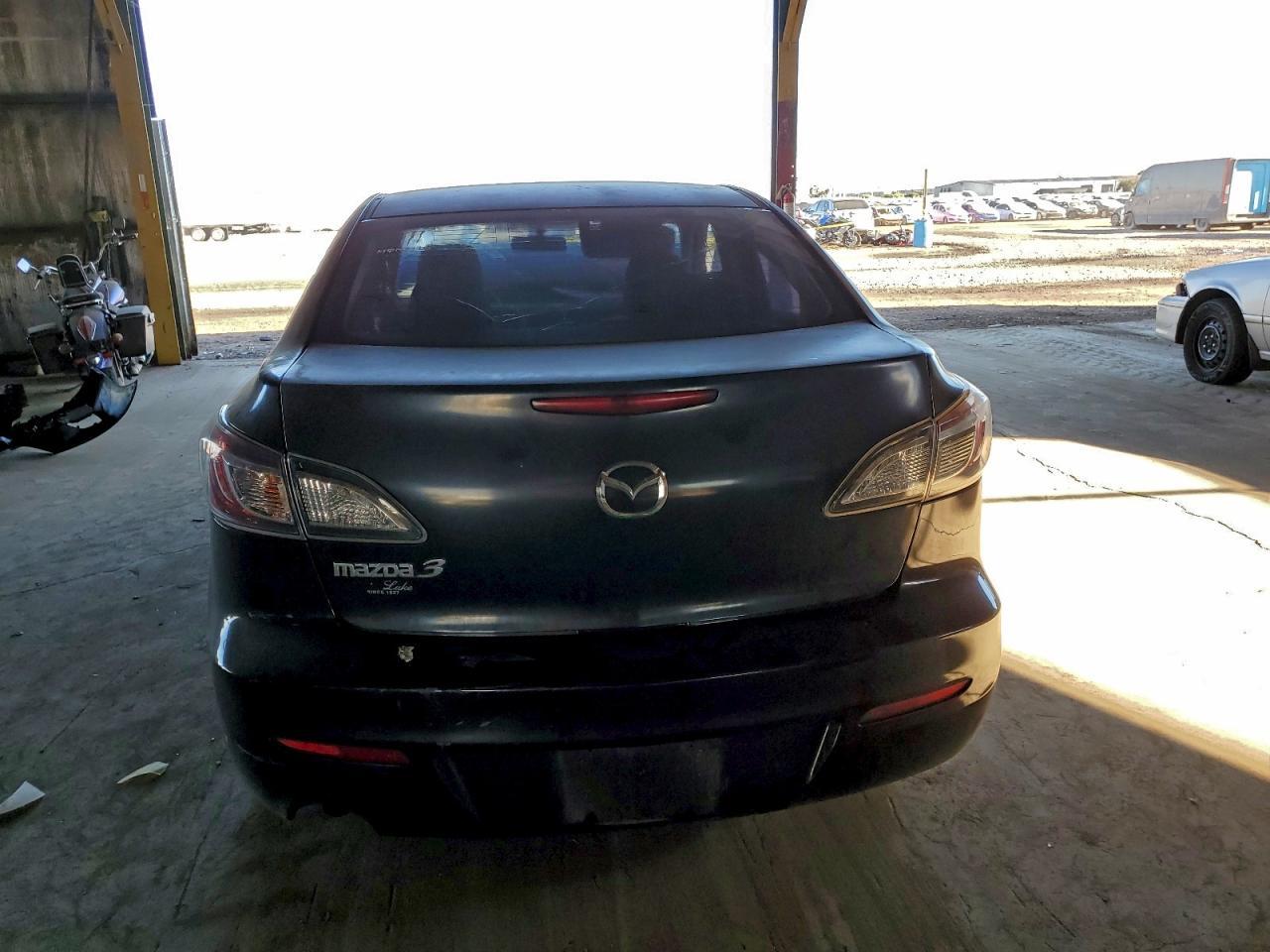 2013 MAZDA 3