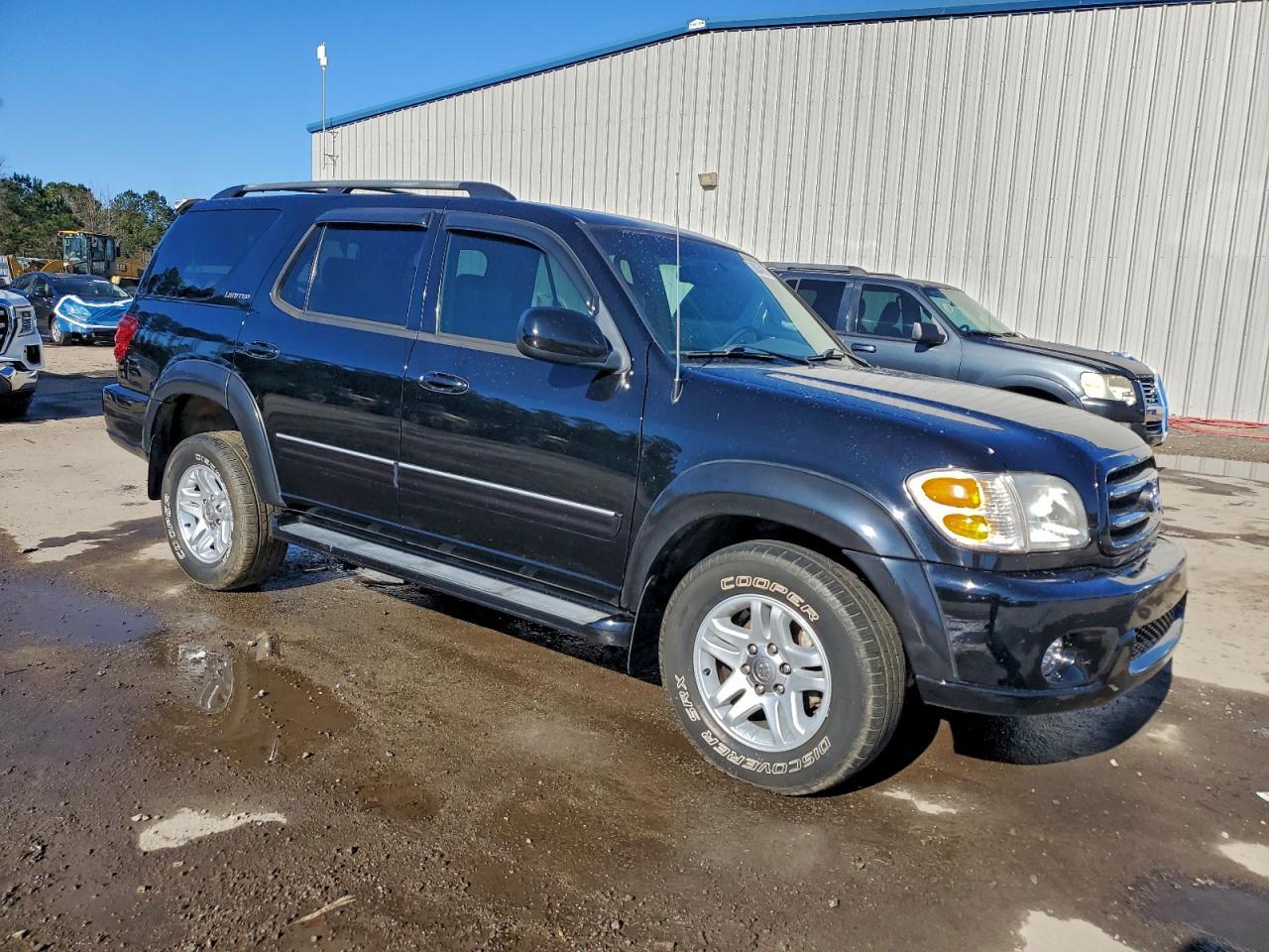 2004 TOYOTA Sequoia
