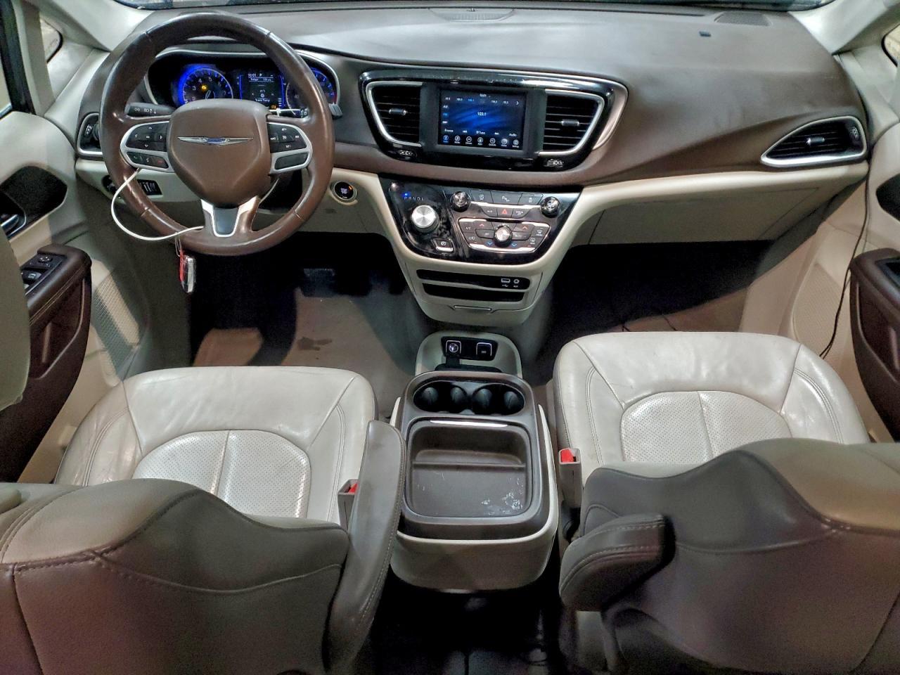 2019 CHRYSLER Pacifica