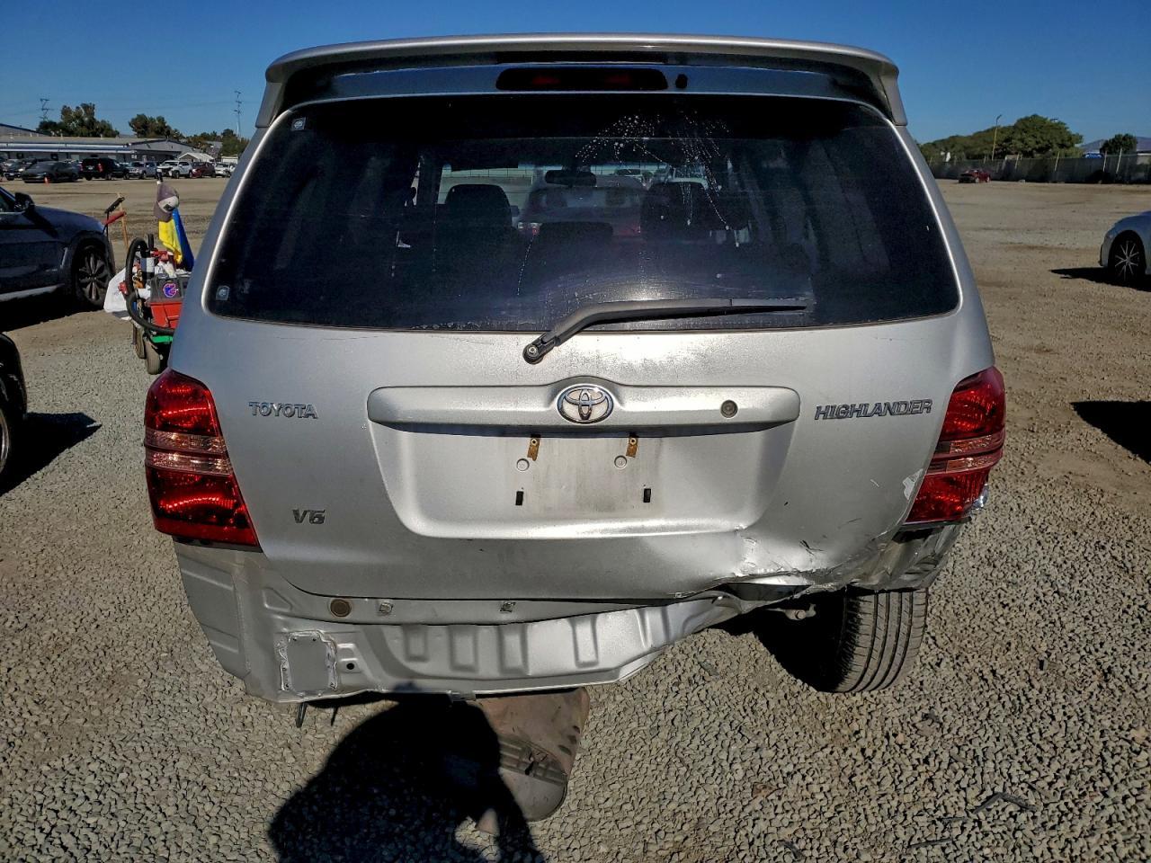 2002 TOYOTA HIGHLANDER