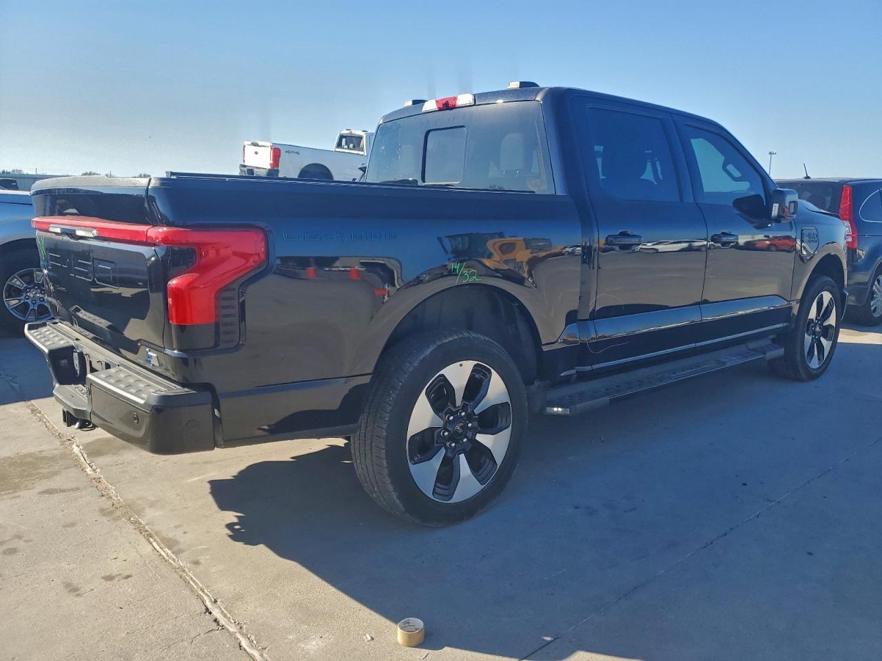 2022 FORD F-150 Lightning