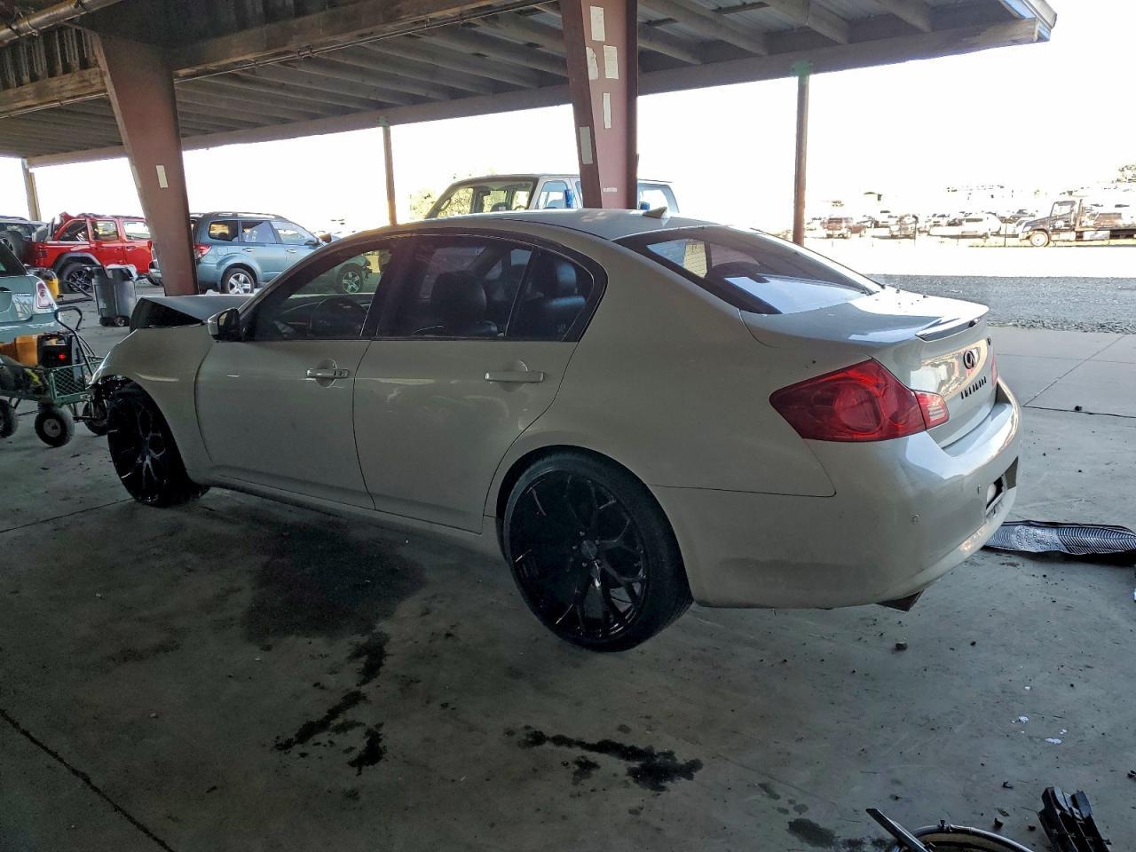 2013 INFINITI G37