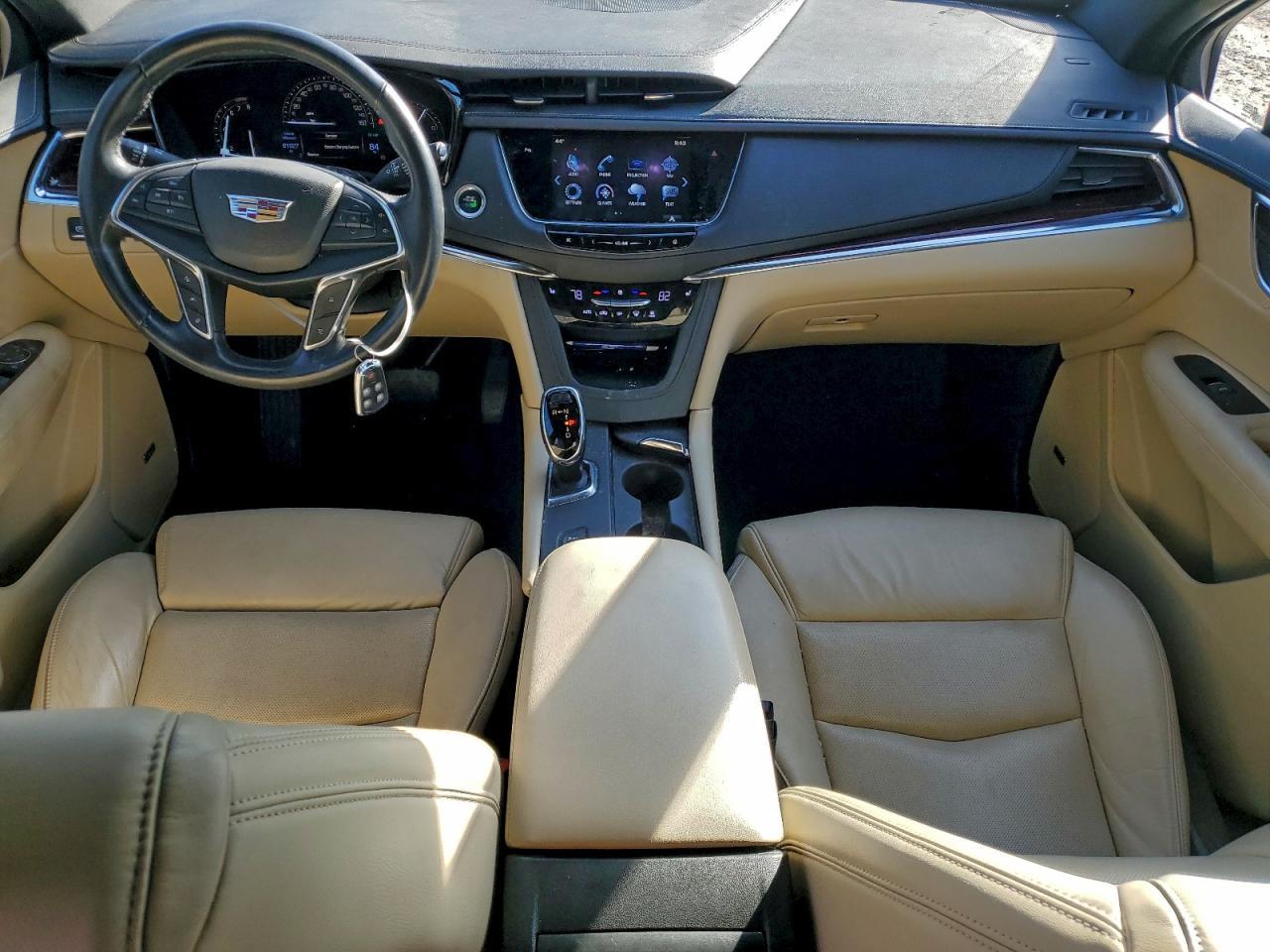 2017 CADILLAC XT5