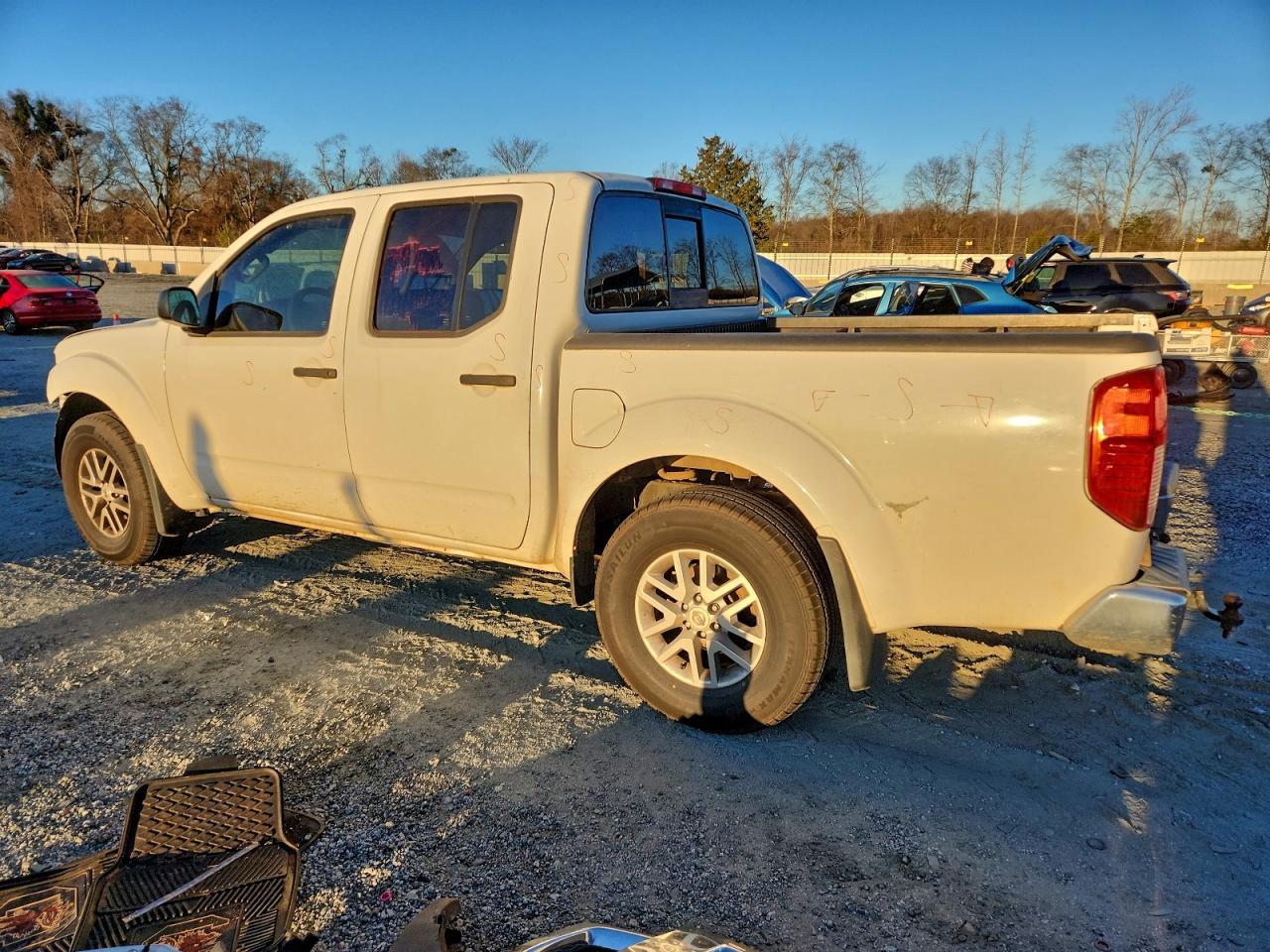 2017 NISSAN Frontier