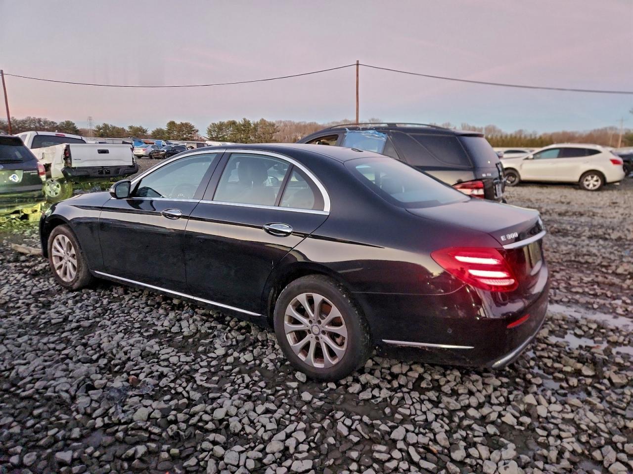 2017 MERCEDES-BENZ E-Class