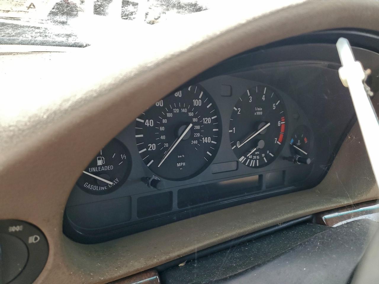 2000 BMW 7 series