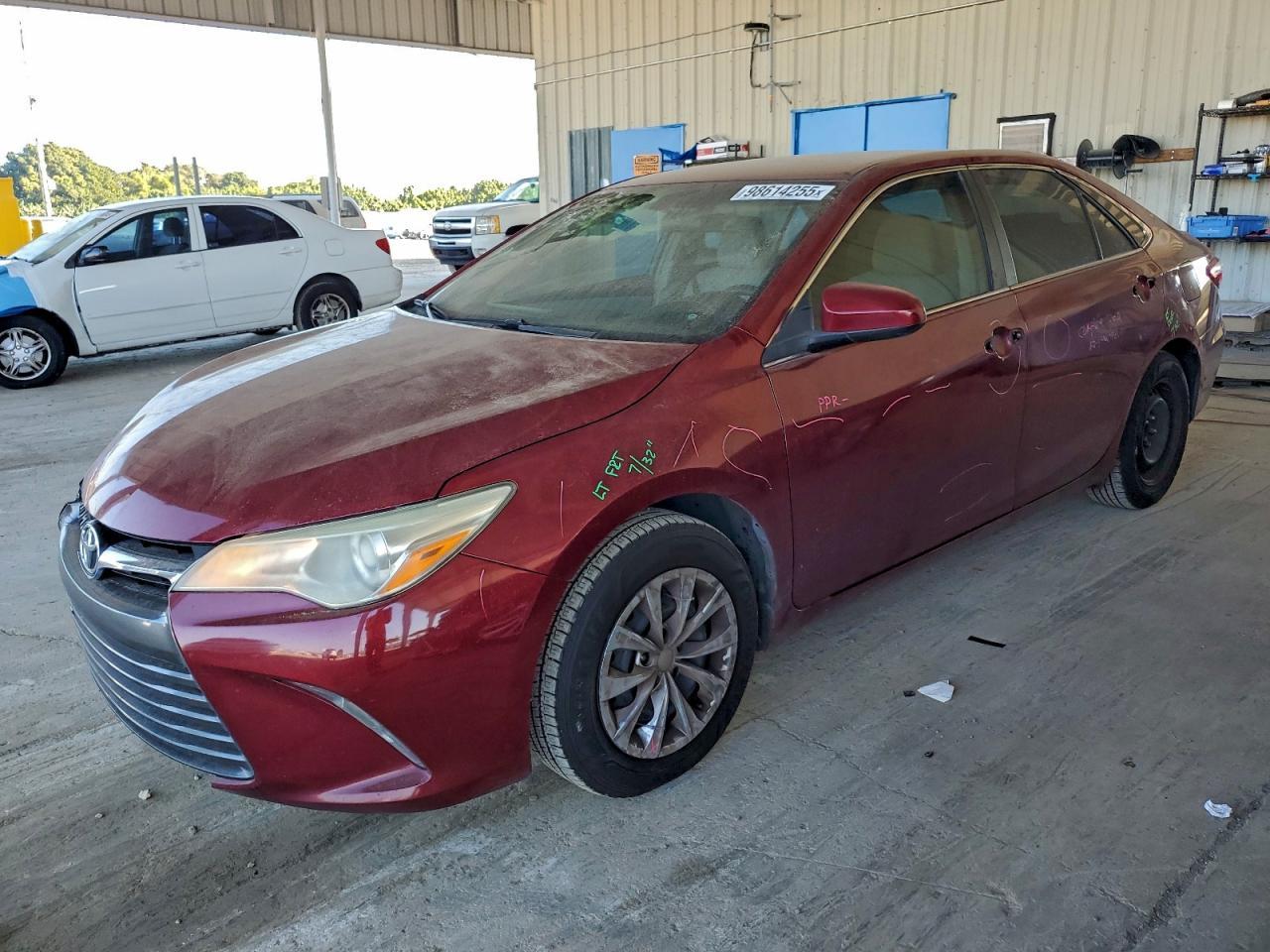 2016 TOYOTA CAMRY