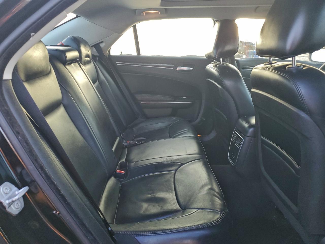 2016 CHRYSLER 300