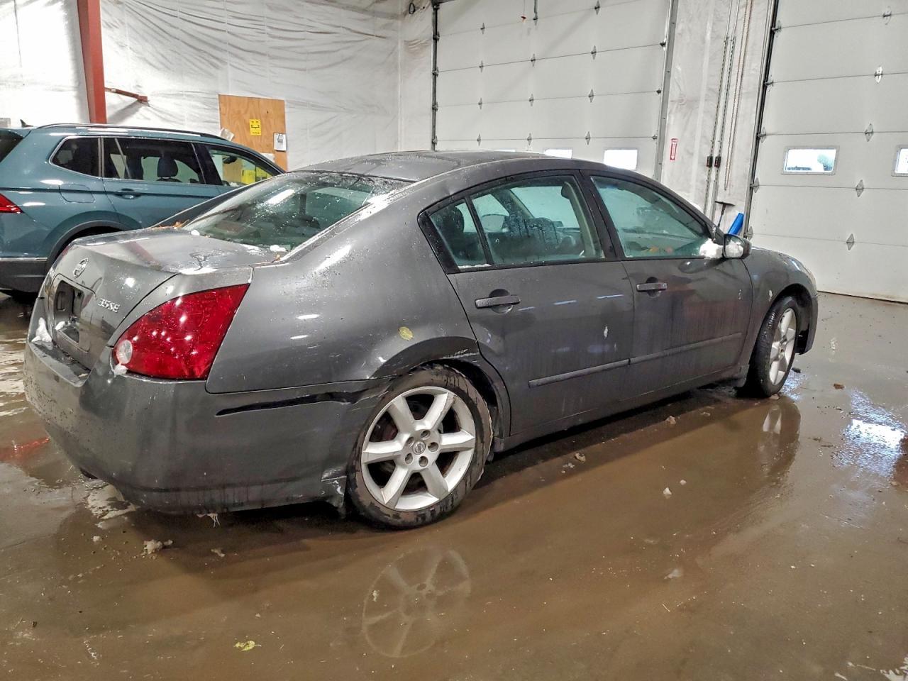 2005 NISSAN Maxima