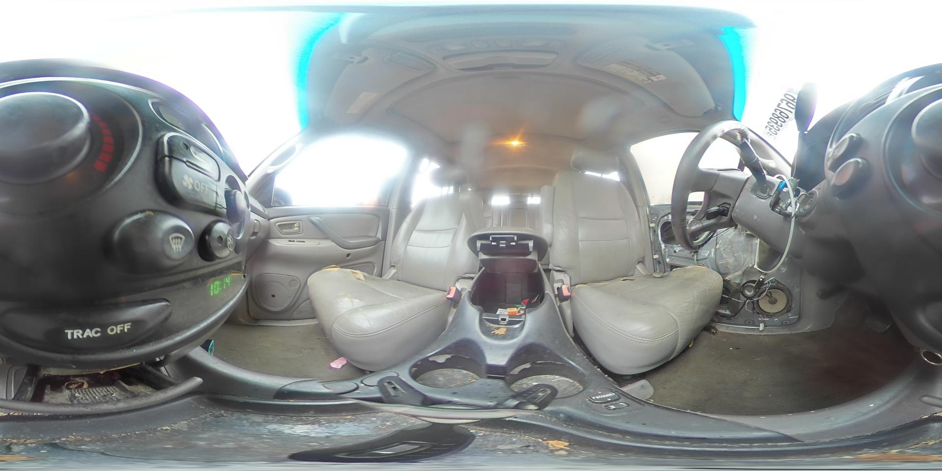 2002 TOYOTA Sequoia